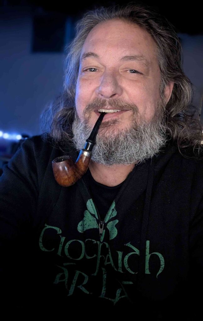 Tis Himself - Is é Féin
